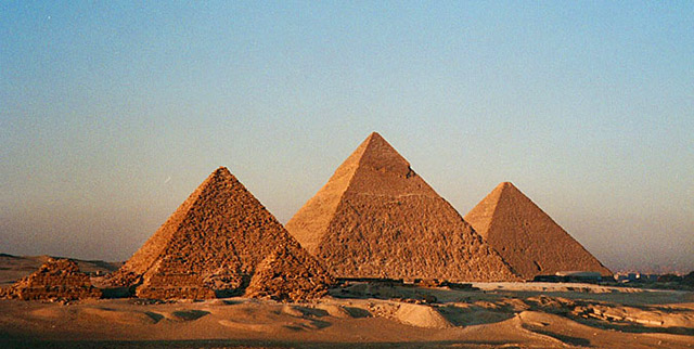 Η μεγάλη πυραμίδα της Γκίζας