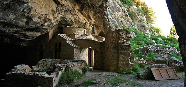 Η σπηλιά του Νταβέλη